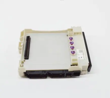 Toyota Camry VIII XV70 Fuse module 8273033Q31