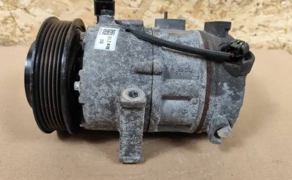 KIA Sportage Air conditioning (A/C) compressor (pump) 97701D7500