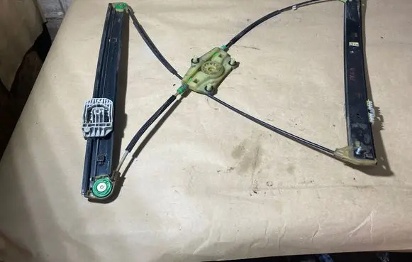 Audi Q7 4L Front window lifting mechanism without motor 