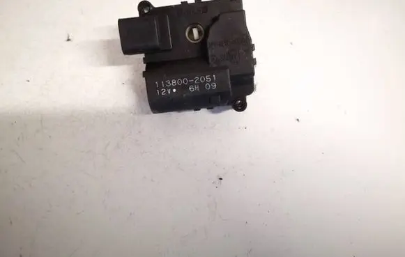Toyota Corolla Verso AR10 Air flap motor/actuator 1138002051 113800-2051