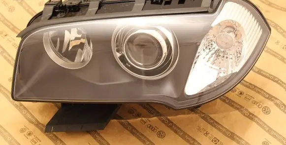 BMW X3 E83 Headlight/headlamp 1307022426