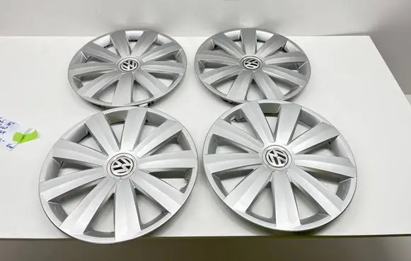 Volkswagen PASSAT B7 R16 wheel hub/cap/trim 3AA601147