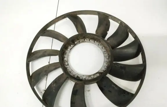 Volkswagen PASSAT B5 Fan impeller 058121301b