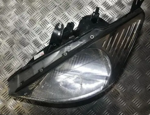 Ford Focus Headlight/headlamp