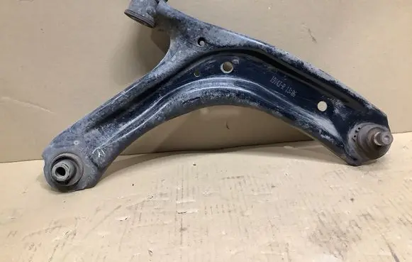 Front lower control arm/wishbone