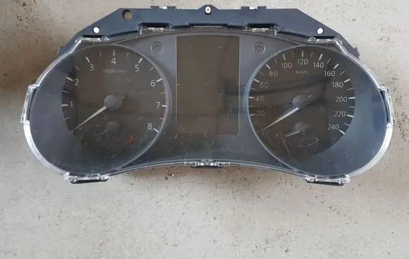 Nissan Qashqai Speedometer (instrument cluster) 4EL1E