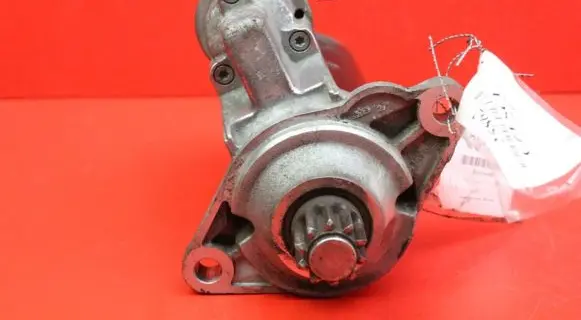 Volkswagen PASSAT B6 Starter motor 02E911025H
