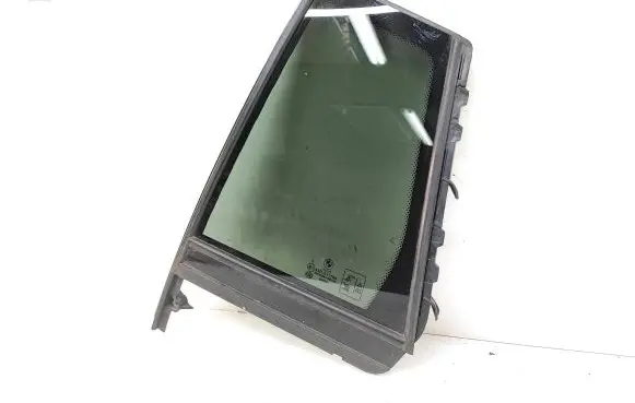 Rear vent window glass