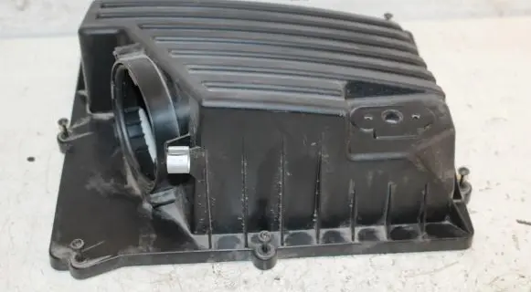 Volkswagen Amarok Air filter box cover 2H6129607