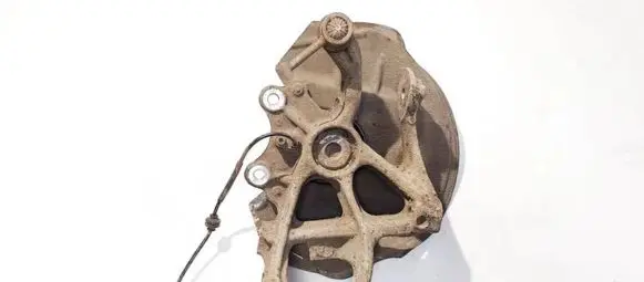 Rear wheel hub
