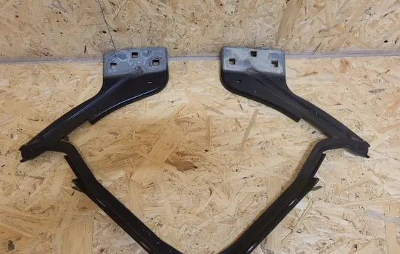 Jaguar F-Pace Engine bonnet/hood hinges