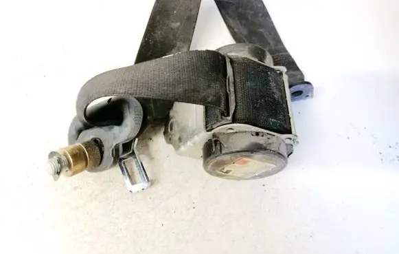Mitsubishi Colt Rear seatbelt 602441200 mn108299