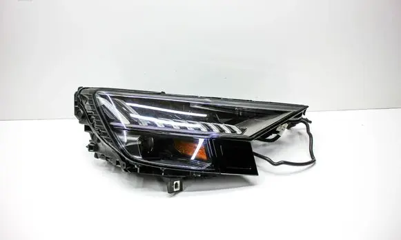 Audi Q8 Headlight/headlamp 4M8941036F