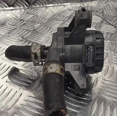 Lexus CT 200H Electric auxiliary coolant/water pump G904047090