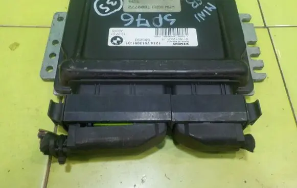 Mini One - Cooper R50 - 53 Engine control unit/module 7513981