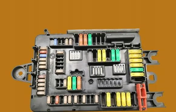 BMW 3 F30 F35 F31 Fuse box set 9389070