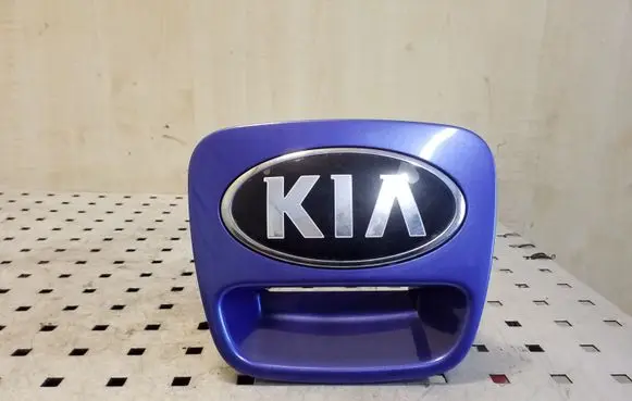 KIA Rio Tailgate trim
