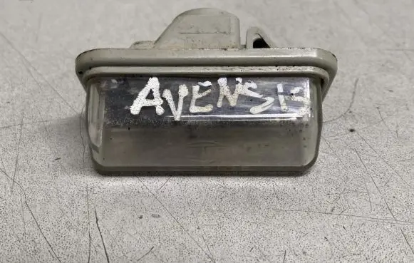 Toyota Avensis T250 Number plate light