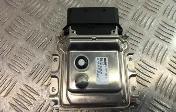 BMW 5 F10 F11 Reducing agents exhaust control unit 7377299 0281030578