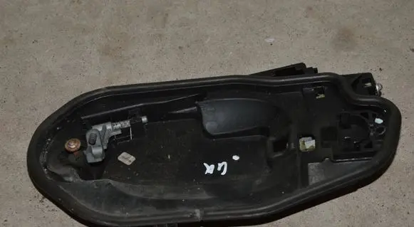 BMW 5 E60 E61 Rear door exterior handle/bracket 7034543