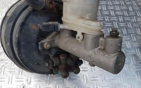 Mitsubishi Carisma Master brake cylinder