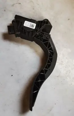 Audi Q7 4M Accelerator throttle pedal 8W1723523 6PV01164201
