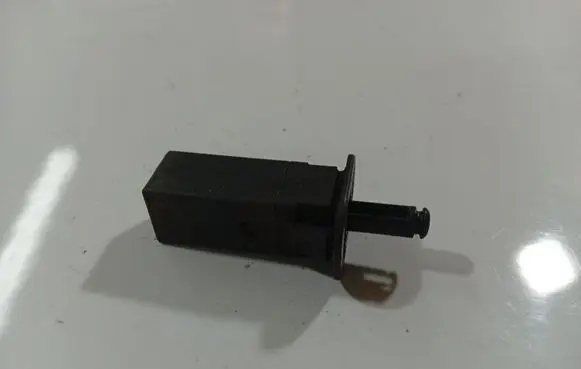 BMW 7 E65 E66 Brake pedal sensor switch 82289392