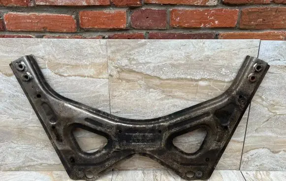 Maserati Ghibli Front subframe 670002928