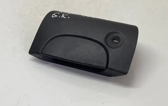 Nissan Kubistar Tailgate/trunk/boot exterior handle 7700303588 95164102
