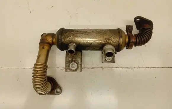 Ford Focus EGR valve cooler 4M5Q9F464