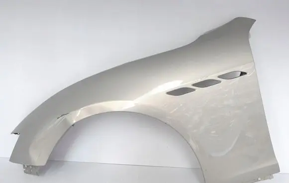 Maserati Ghibli Fender 673002041