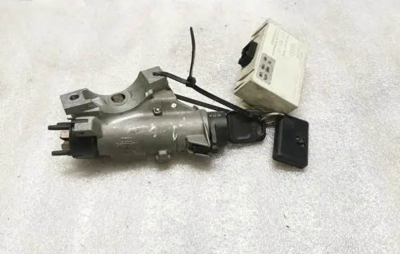 Audi A4 S4 B5 8D Ignition lock 4D0905851