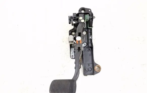 Ford C-MAX II Brake pedal CV682455 CV682455AH A1725213740