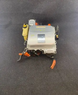Toyota Prius (XW20) Voltage converter inverter G920047111 G927047040