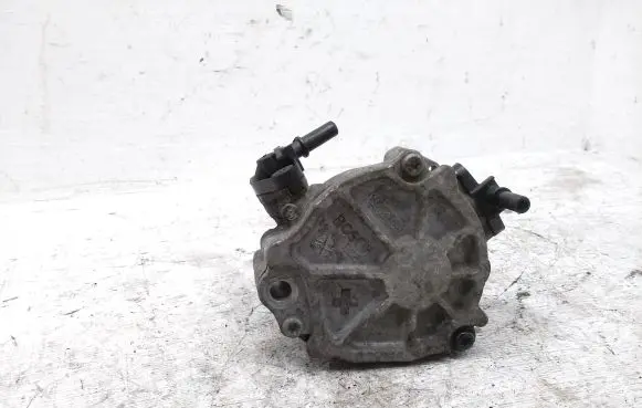 Peugeot Expert Vacuum pump 9804021880