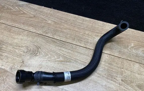 Jaguar F-Type Engine coolant pipe/hose EJ533E525AB 310113 EX533E525AB