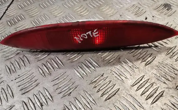 Nissan Note (E11) Third/center stoplight