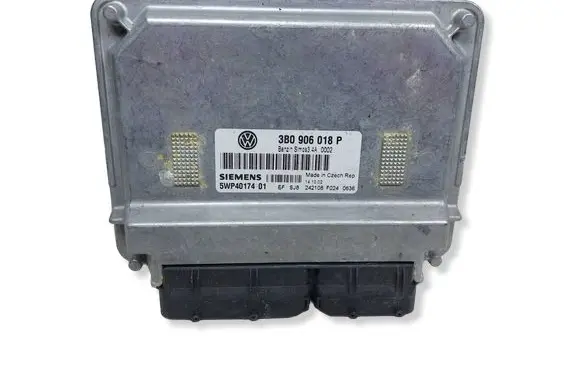 Volkswagen PASSAT B5 Engine control unit/module 3B0906018PKASACJ 3B0906018P