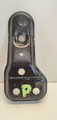 Engine mount bracket