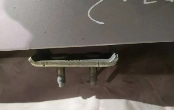 Volvo V50 Tailgate/trunk/boot hinge