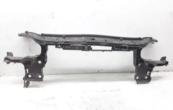 Renault Megane II Radiator support slam panel