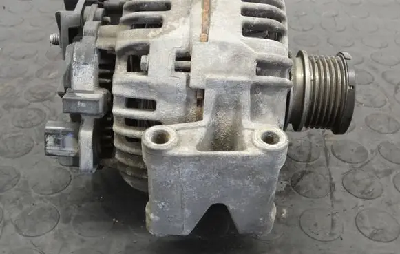 Mercedes-Benz Sprinter W906 Generator/alternator A0141542702 0124425077