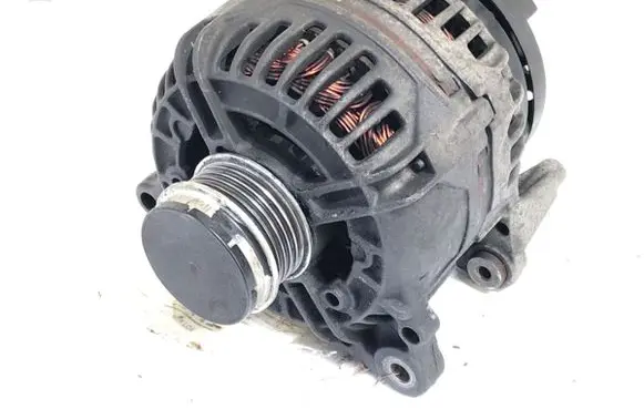 Volkswagen PASSAT B5.5 Generator/alternator 028903031
