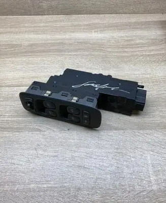 Volvo S80 Electric window control switch 9452959