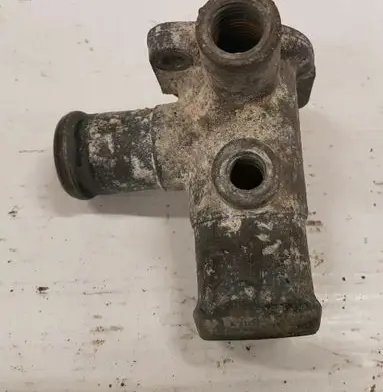 Volkswagen Golf I Engine coolant pipe/hose 049121133