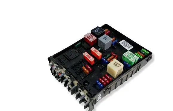 Volkswagen PASSAT B6 Fuse module 1K0937124Q
