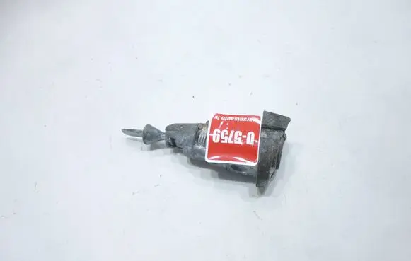 Volkswagen Caddy Front door lock (next to the handle) 2K5837147
