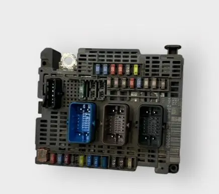 Peugeot 508 Fuse module 9674922080