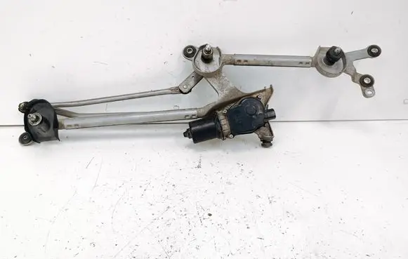 Toyota Prius+ (ZVW40) Front wiper linkage and motor WM07C 2124C006