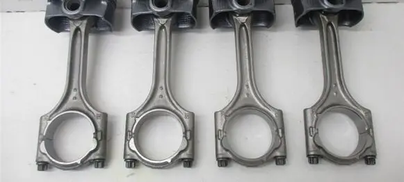 Volvo S90, V90 Piston with connecting rod
